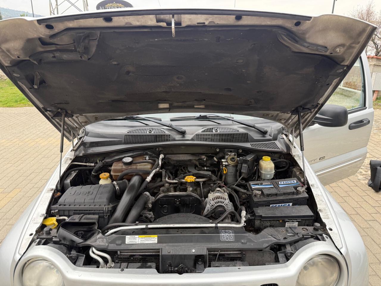 Jeep Cherokee 2.8 CRD Limited gancio traino