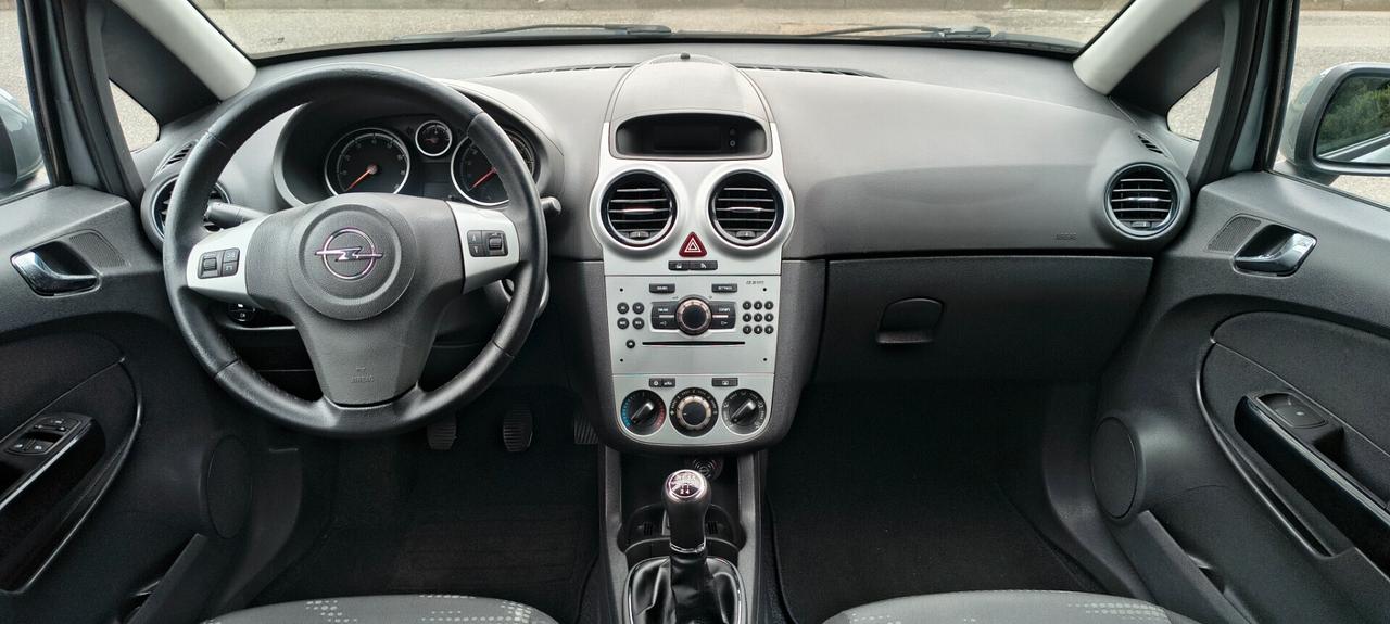 Opel Corsa 1.2 3 porte Club