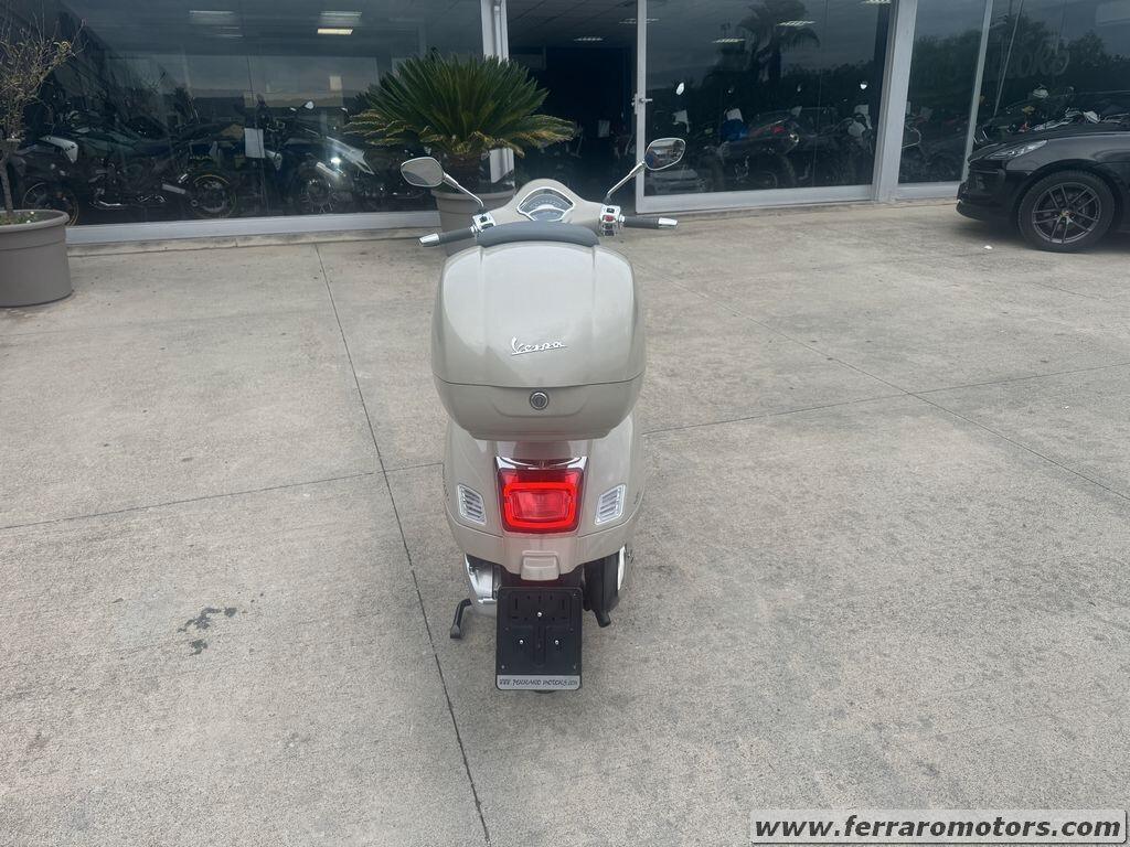 PIAGGIO VESPA 300 GTS KM0 TUA A SOLI 74 EURO AL MESE