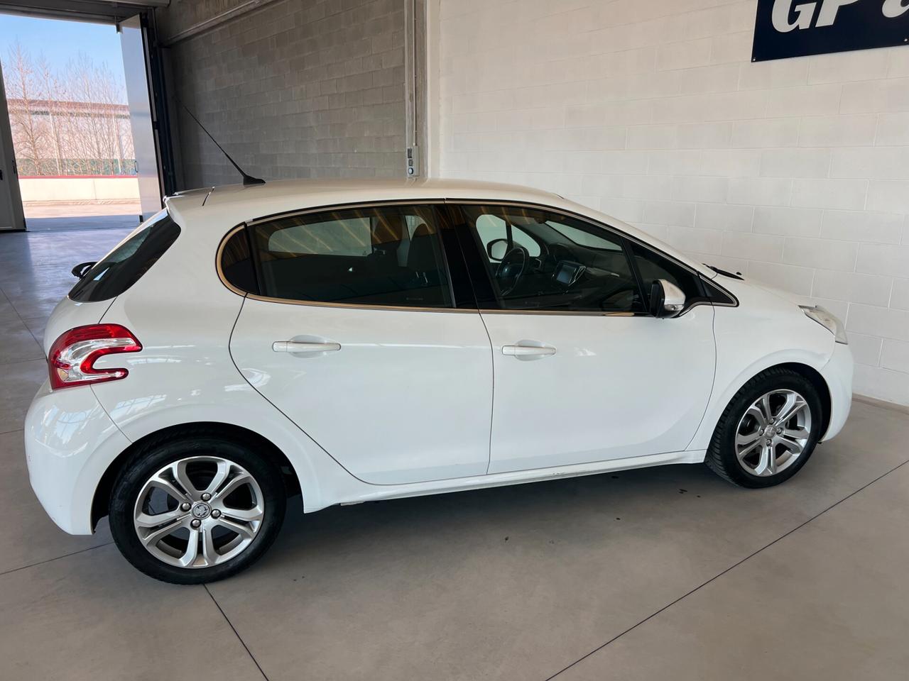 Peugeot 208 1.2 VTi 82 CV 5 porte Allure