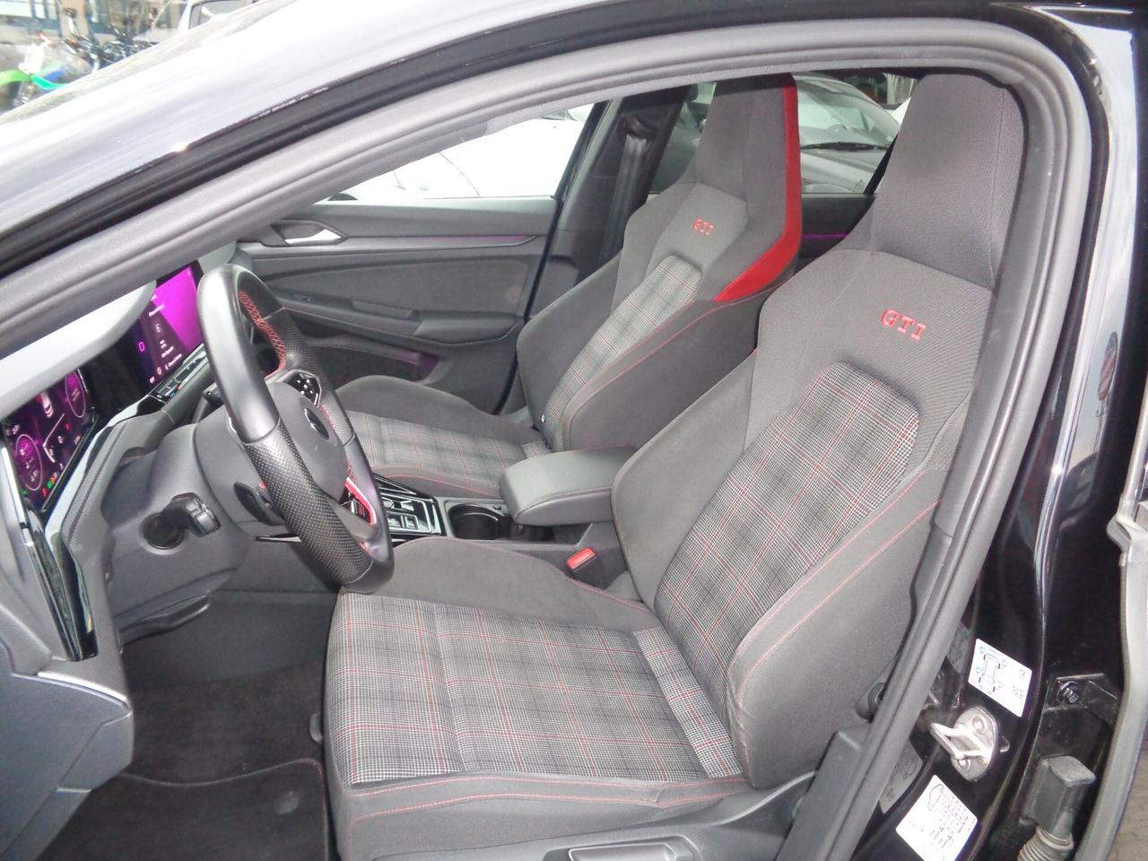Volkswagen Golf GTI 2.0 TSI
