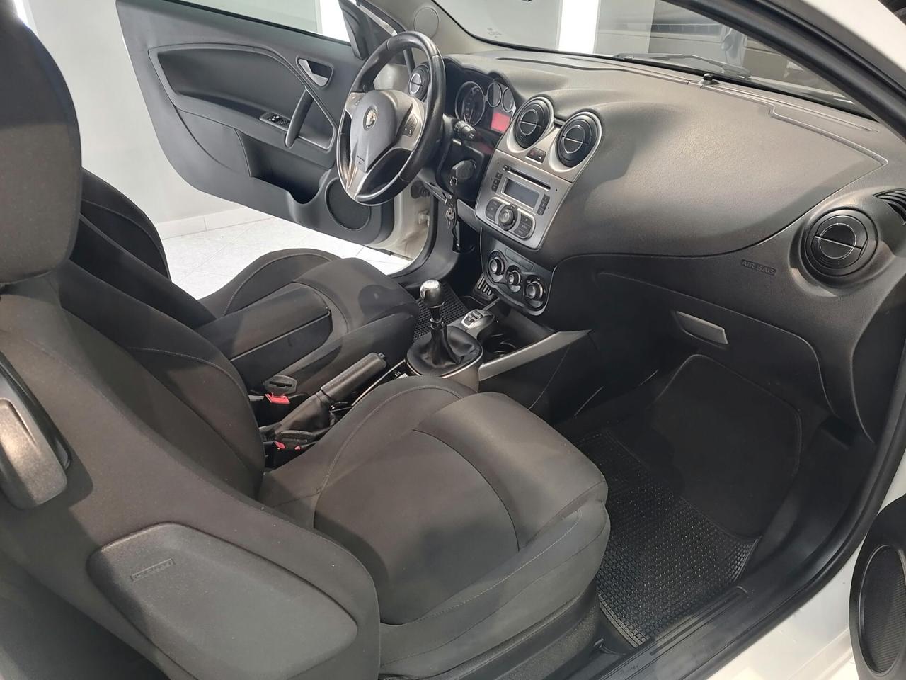 Alfa Romeo MiTo 1.3 JTDm-2 95 CV S&S Distinctive