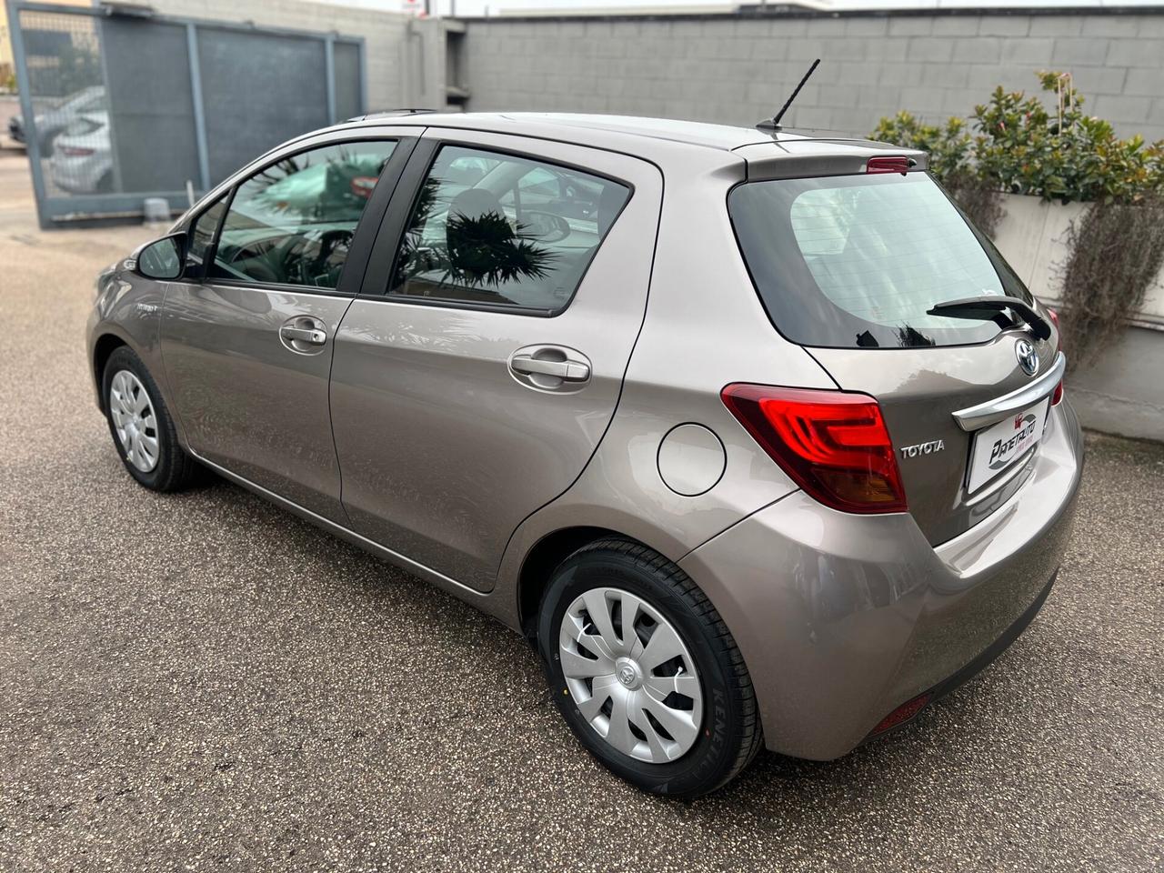 Toyota Yaris 5pt 1.5h 75cv Active OK NEOPAT. TELCLIMA/CAMERA