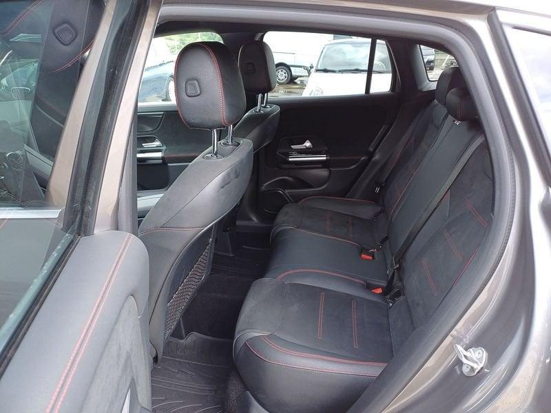 Mercedes-Benz GLA 220 d Premium 4matic auto