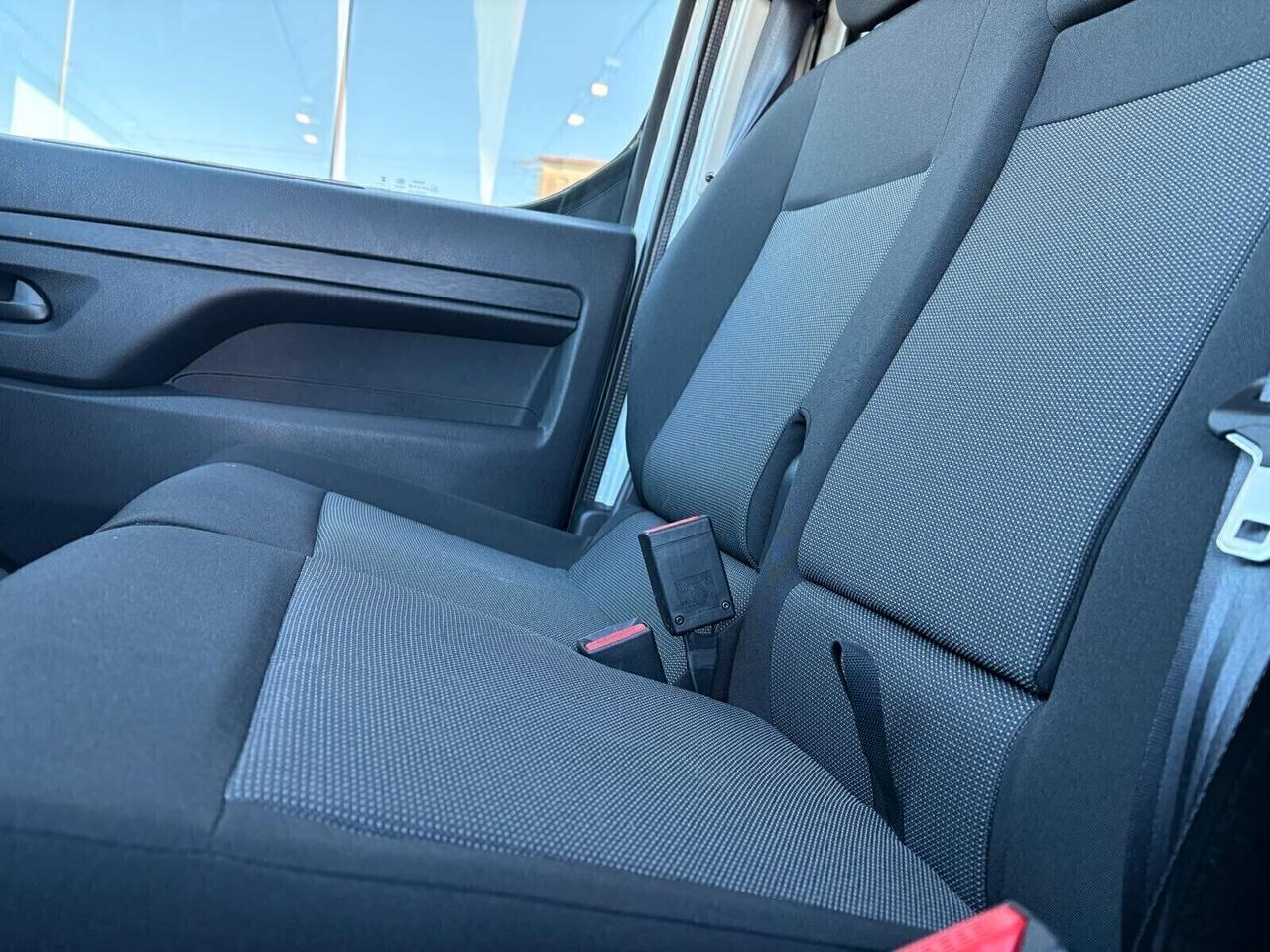 Peugeot Expert 50 kWh PL-TN PREMIUM Standard SPOTICAR