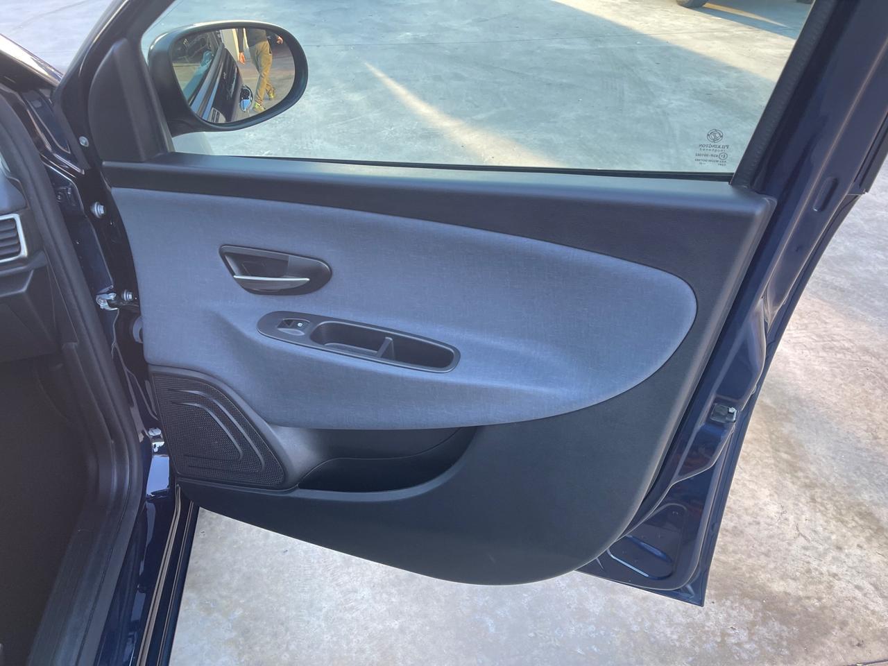 Lancia Ypsilon 1.0 FireFly 5 porte S&S Hybrid Ecochic Gold
