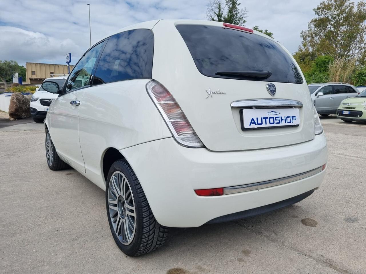 Lancia Ypsilon 1.2 Argento