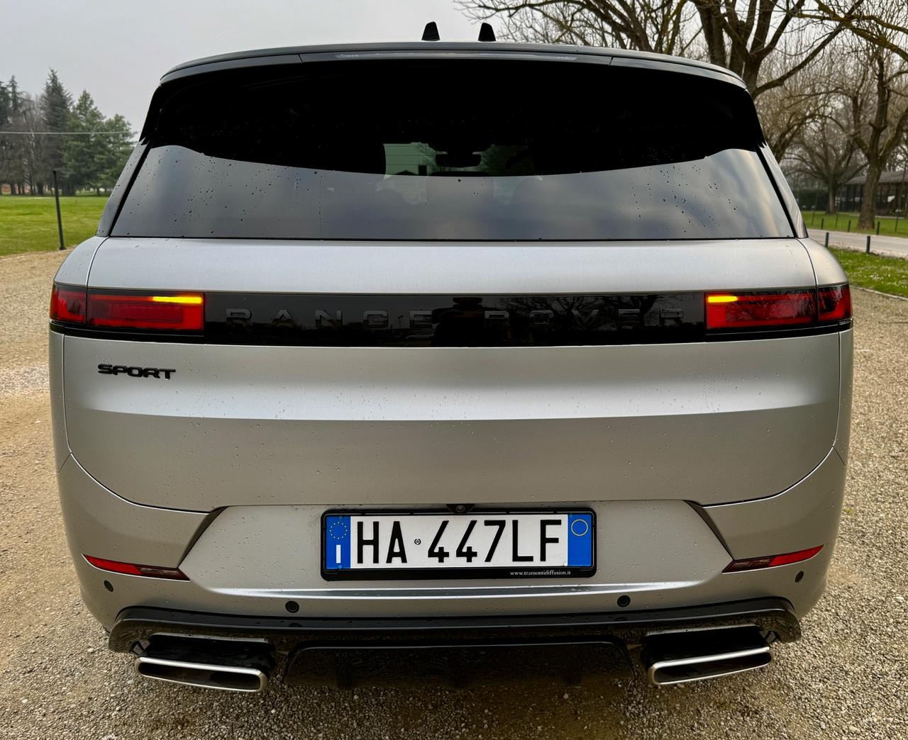 RANGE ROVER Sport 3.0 I6 PHEV 460 CV - LEASING LEGGERE BENE