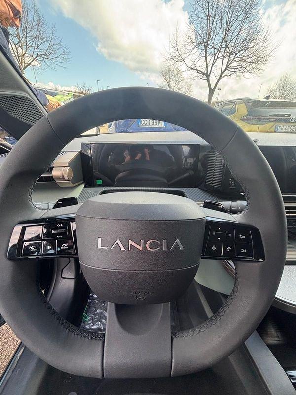 Lancia Ypsilon Ibrida Ibrida 100cv Ypsilon e-DCT in caso di finanziamento extrasconto 1000 €