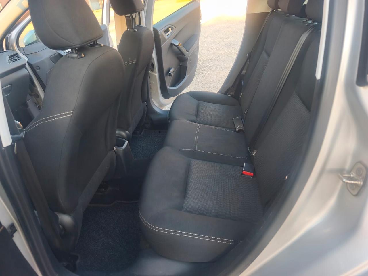 Peugeot 208 2016---1.6 Diesel Neopatentati