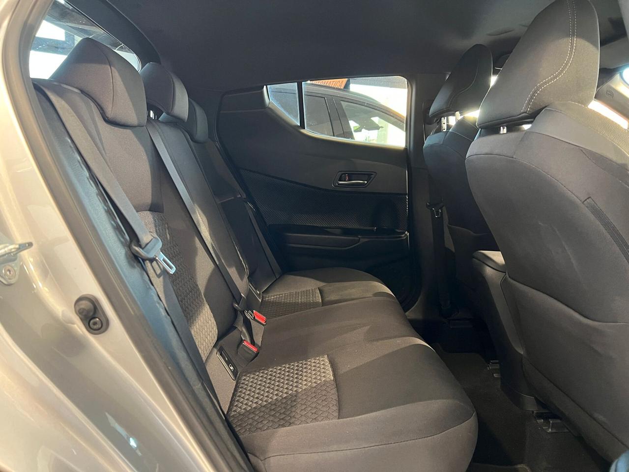 Toyota C-HR 2.0 Hybrid E-CVT Trend