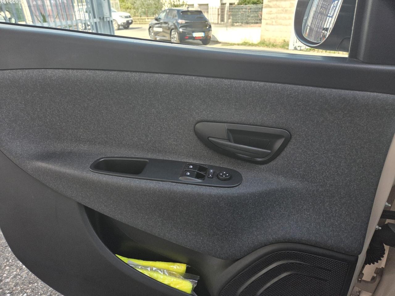 Lancia Ypsilon 1.2 69 CV 5 porte Gold Neopatentati !!