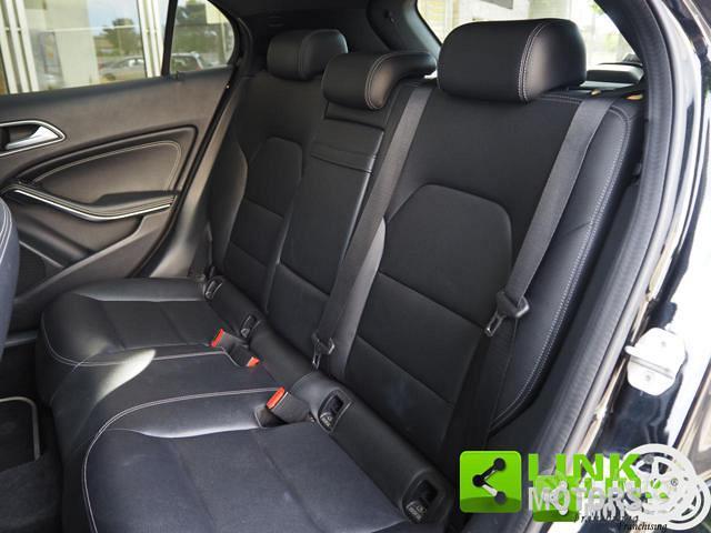 MERCEDES-BENZ GLA 200 d Automatic 4Matic Premium
