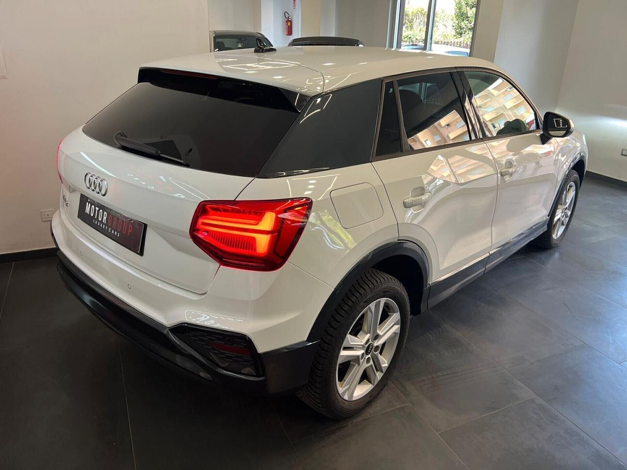 Audi Q2 35 TFSI Identity Black