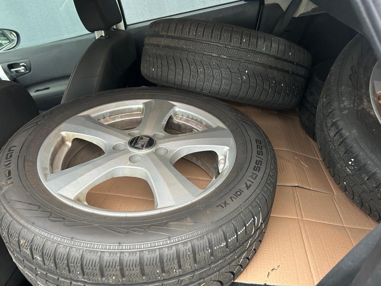 Nissan Qashqai 1.5 dCi DPF Visia SI NEOPATENTATI