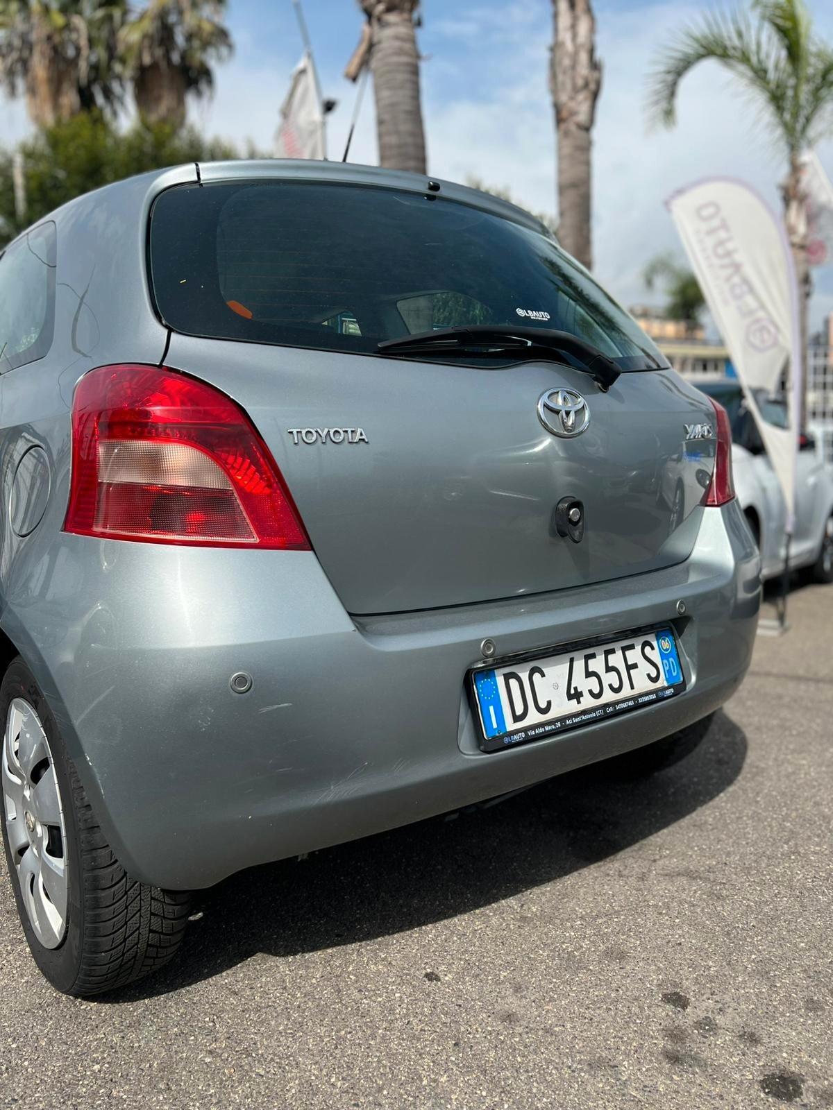 Toyota Yaris 1.3 M-MT 3porte Sol