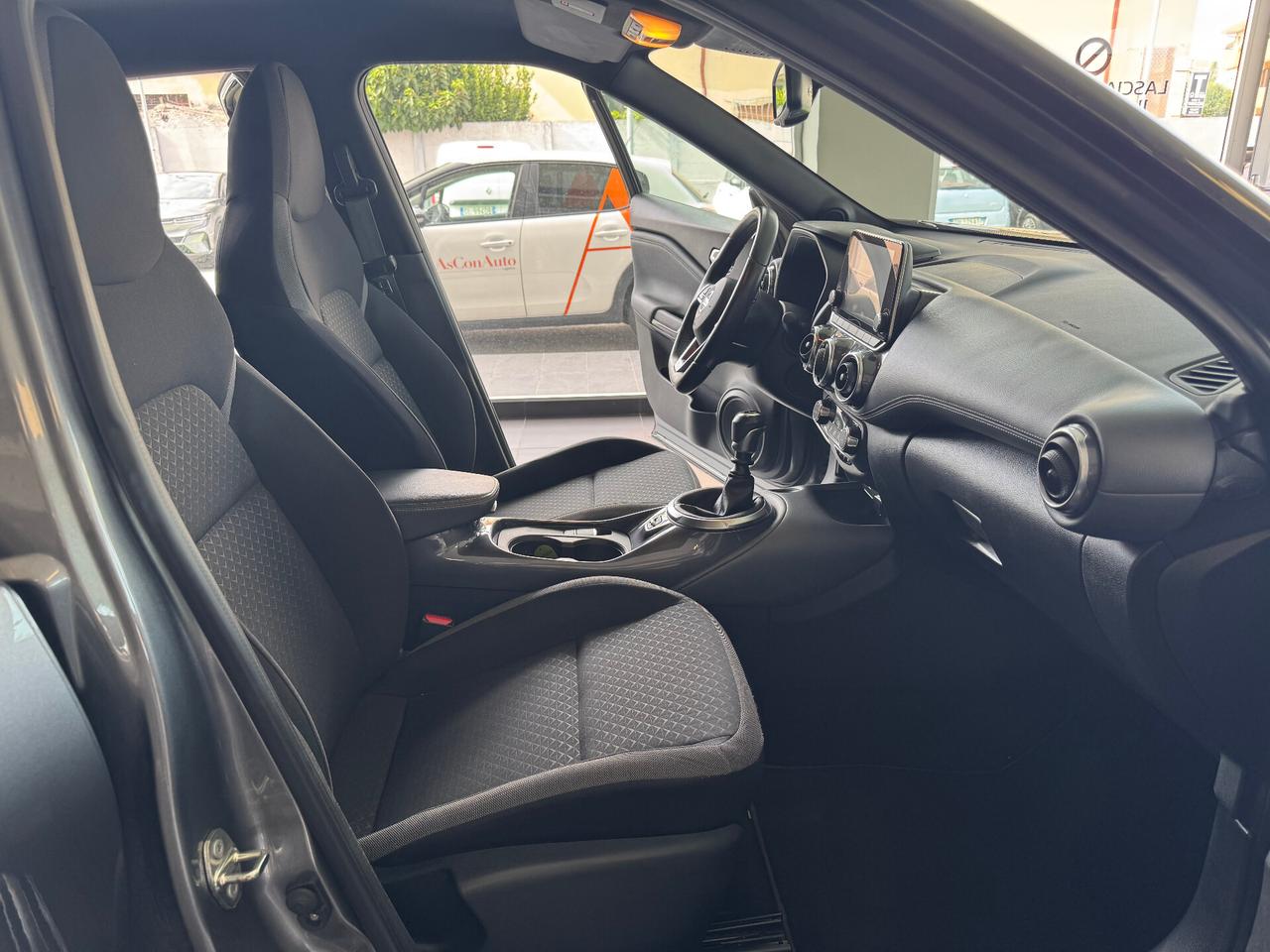 Nissan Juke 1.0 DIG-T 114 CV Tekna