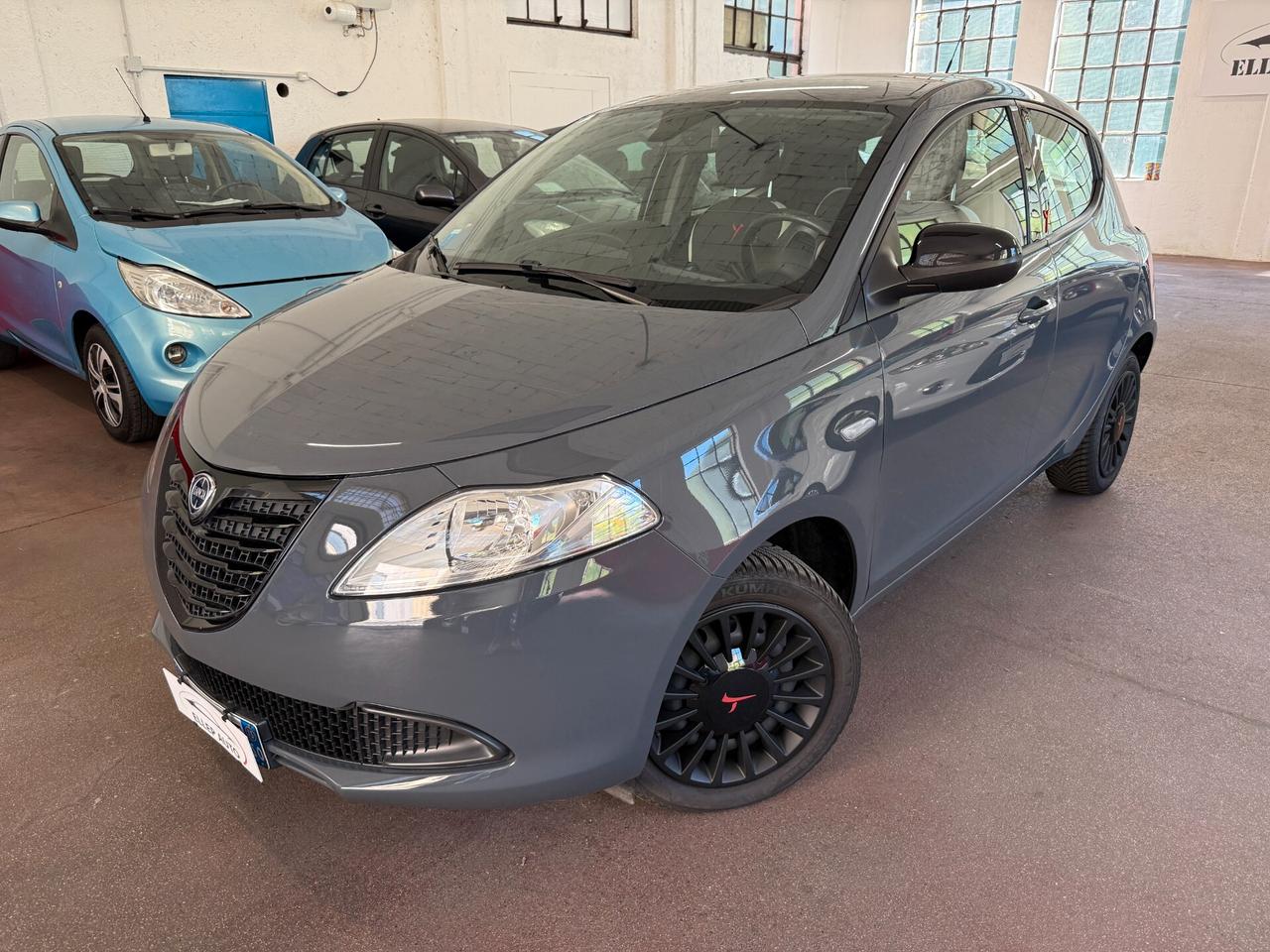 Lancia Ypsilon 1.2 69 CV 5 porte Elefantino