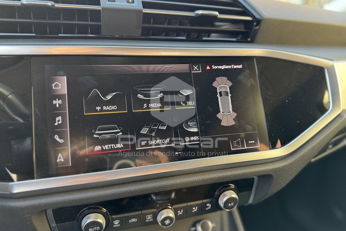 AUDI Q3 35 TDI S tronic Business Advanced