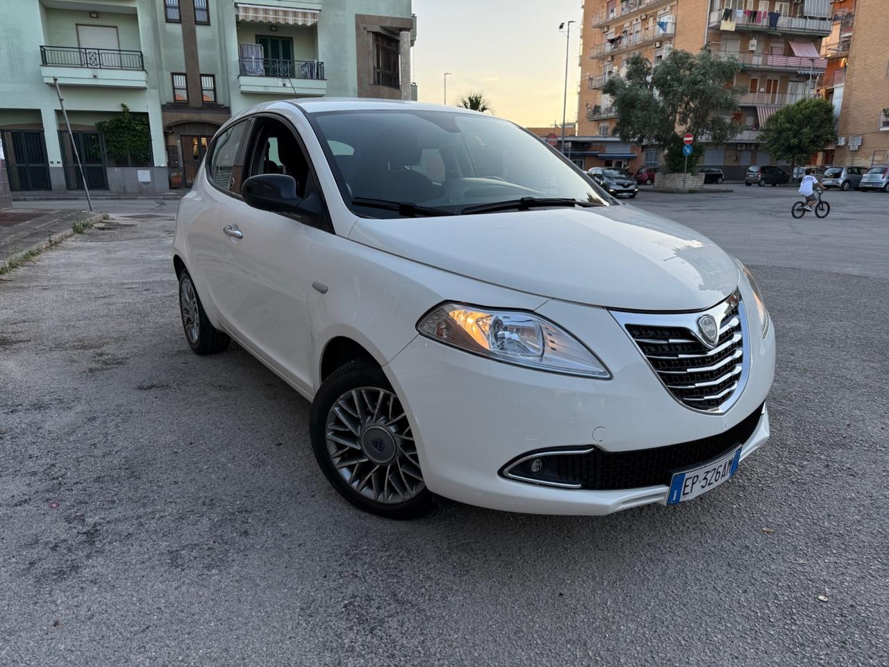 Lancia Ypsilon 1.2 GPL Ecochic Platinum Full Immacolata