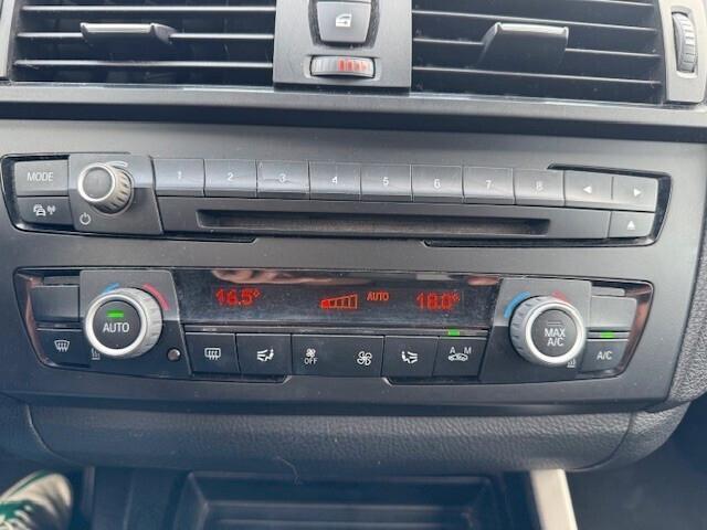 Bmw 118 118d 5p. Unique