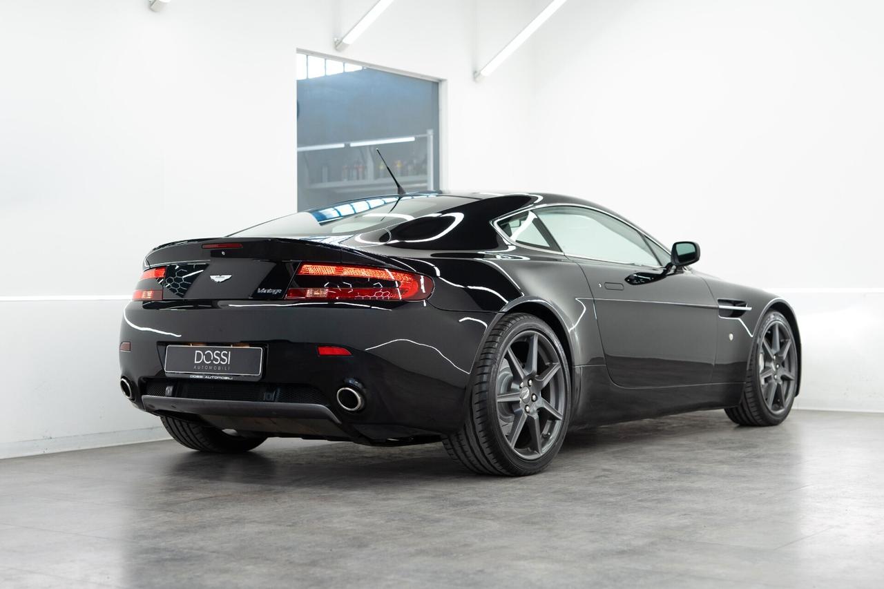 Aston Martin V8 Vantage Coupé--MANUALE--