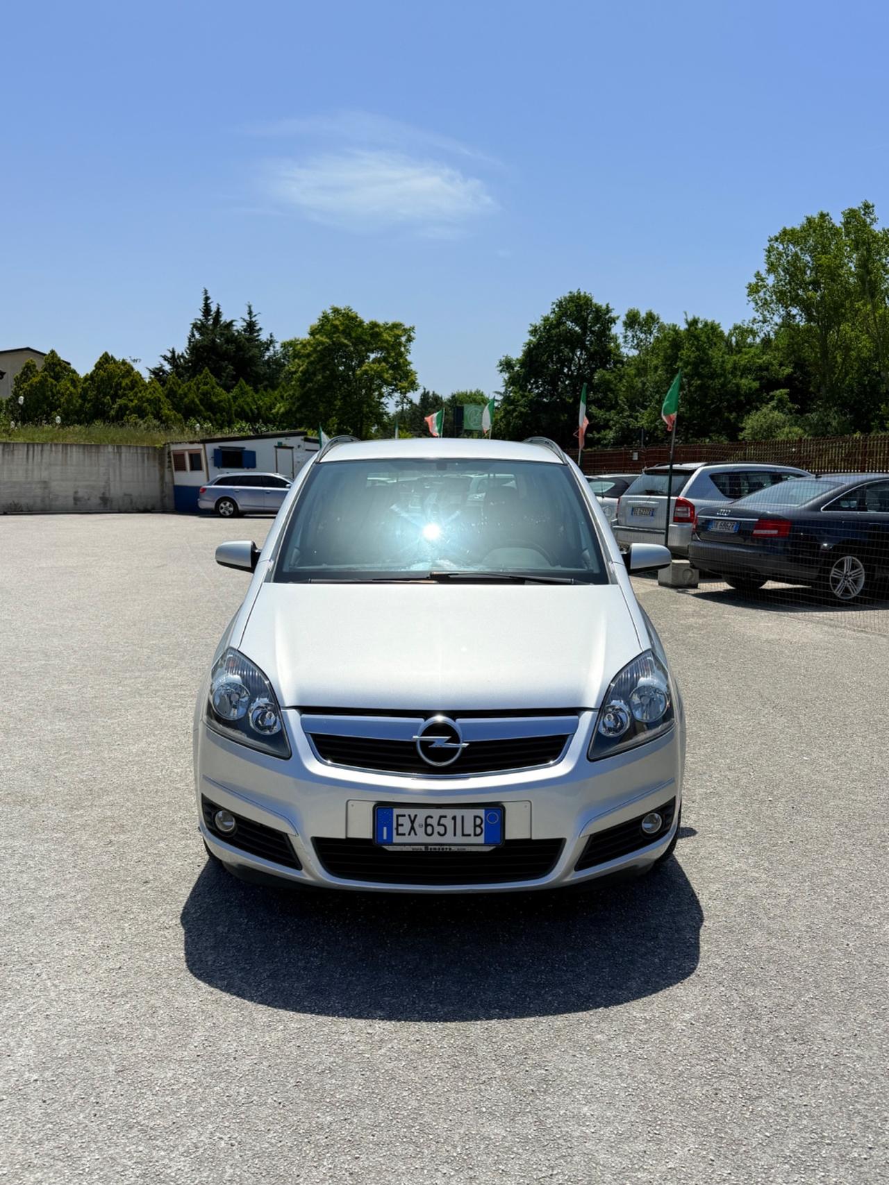 Opel Zafira 1.6 16V ecoM 94CV Cosmo