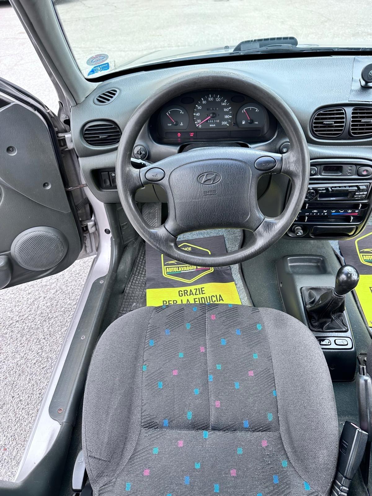 Hyundai Accent 1.3i 12V cat 5 porte LS