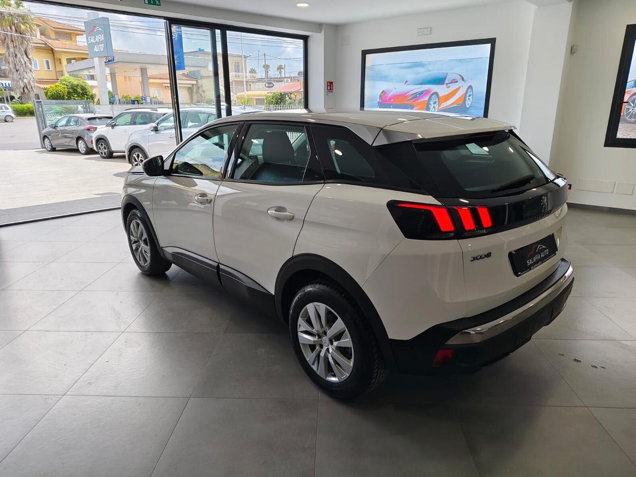 Peugeot 3008 BlueHDi 130 S&S EAT8 Business