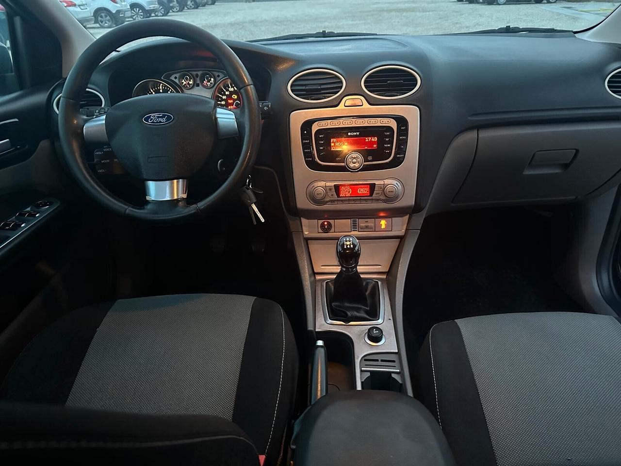 Ford Focus 1.6 (115CV) 5p. Bz.- GPL Titanium