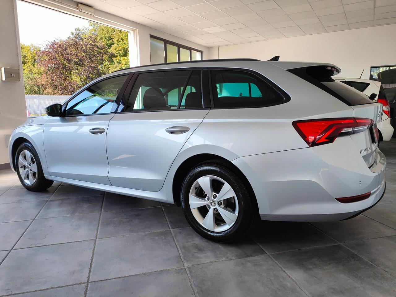 SKODA OCTAVIA WAGON 2.0 TDI EXECUTIVE