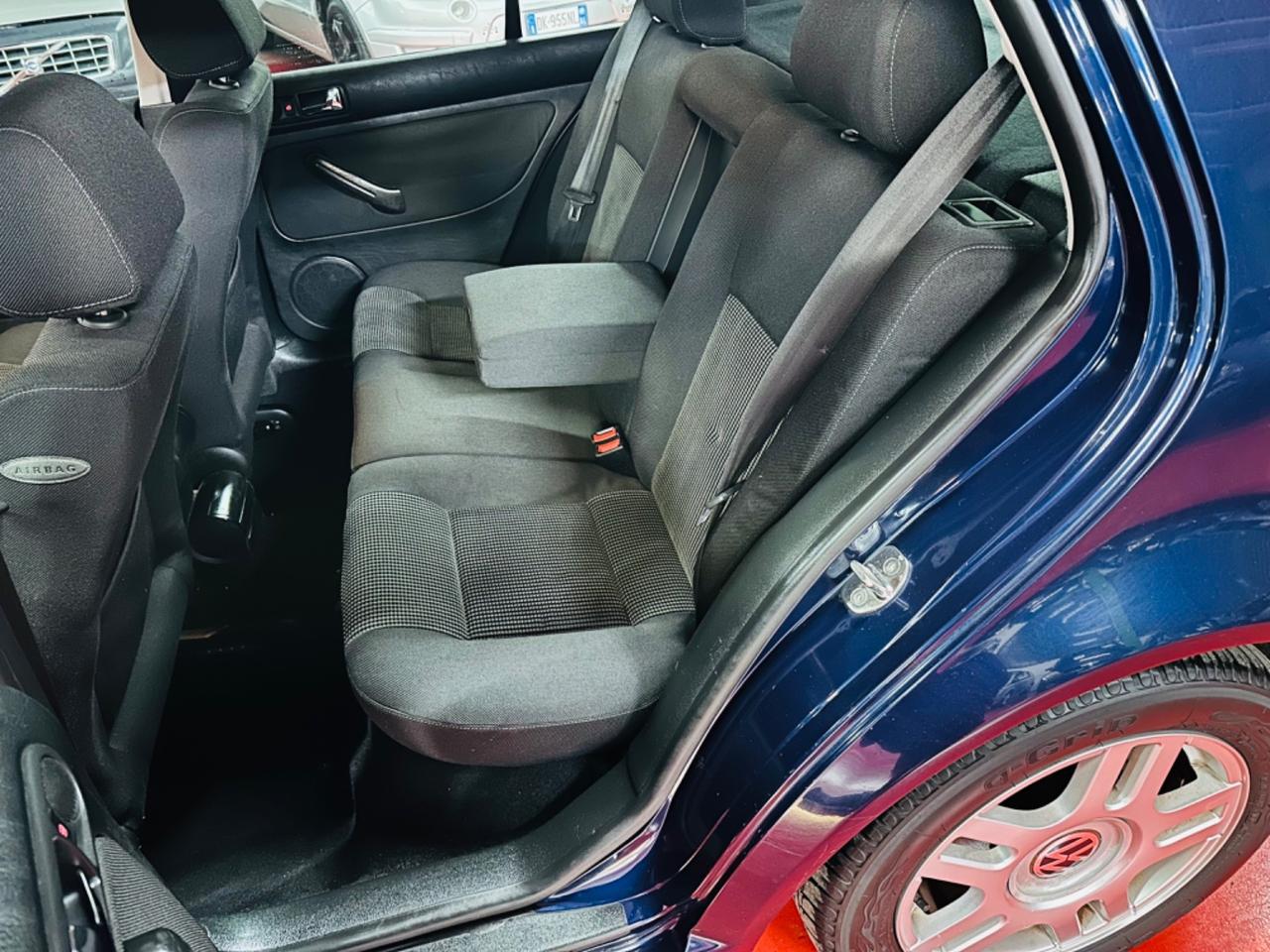 Volkswagen Golf 1.6 cat 5 porte Highline