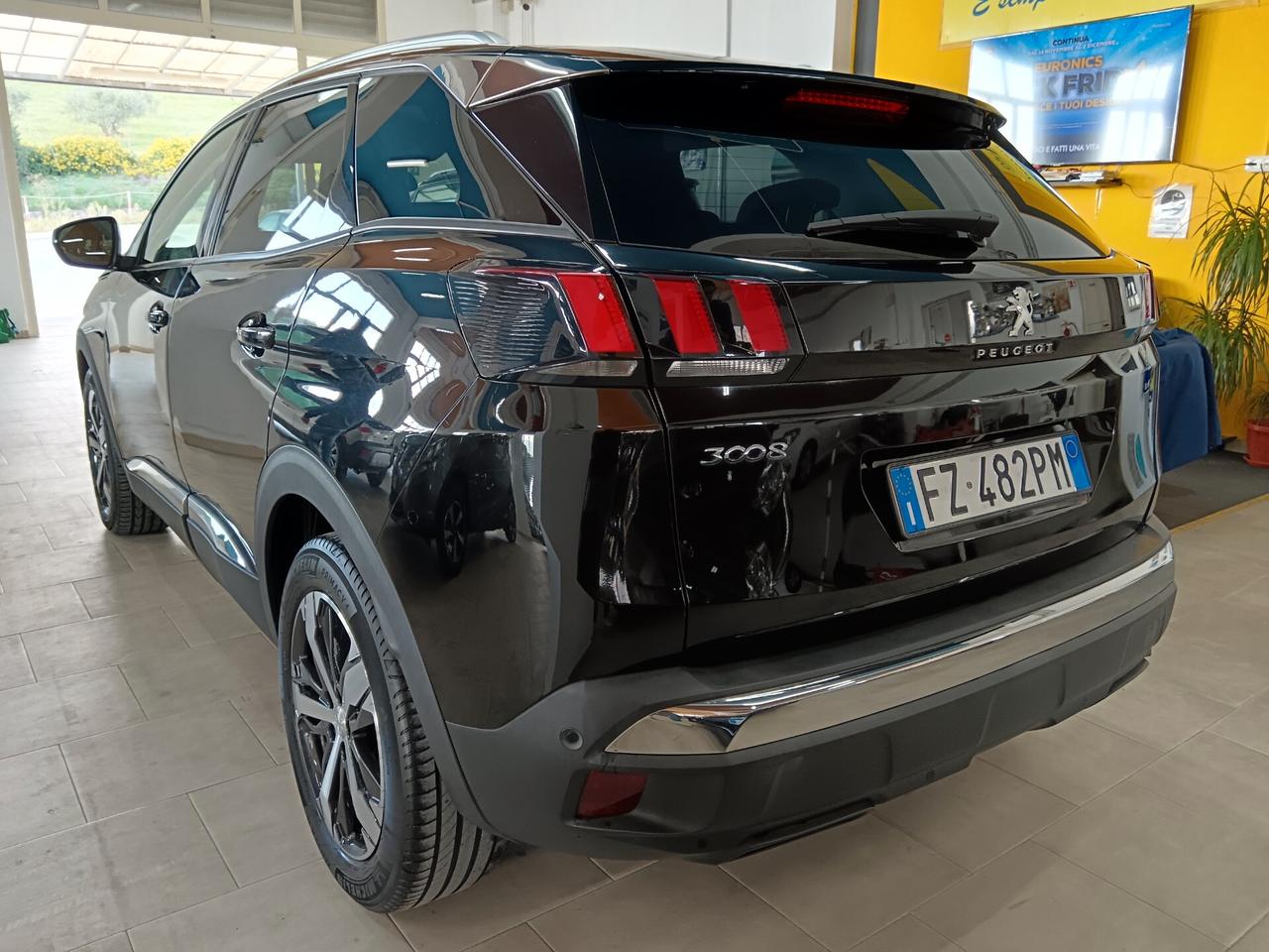 Peugeot 3008 BlueHDi 130 S&S EAT8 Allure