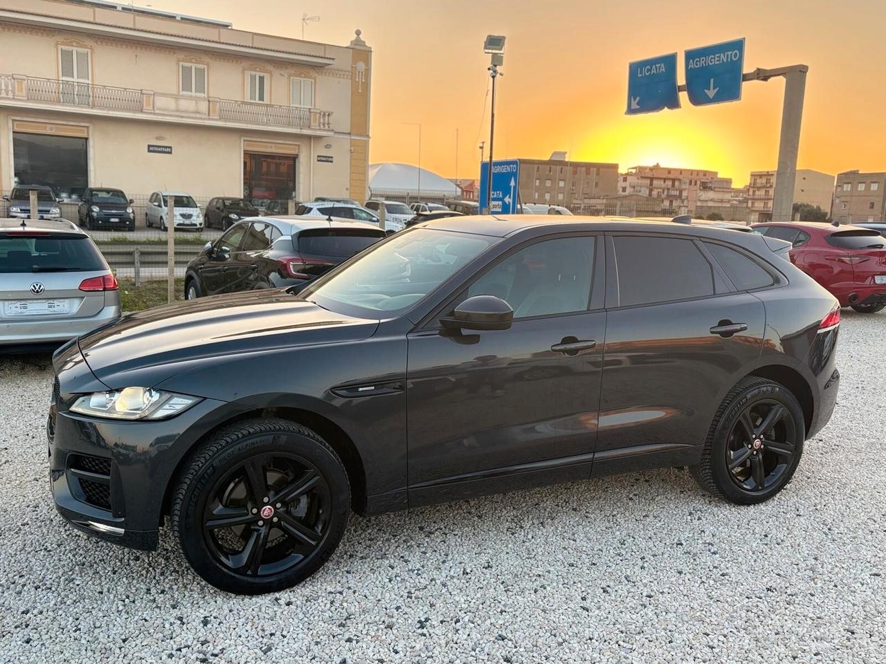Jaguar F-Pace 2.0 D 180 CV aut. R-Sport