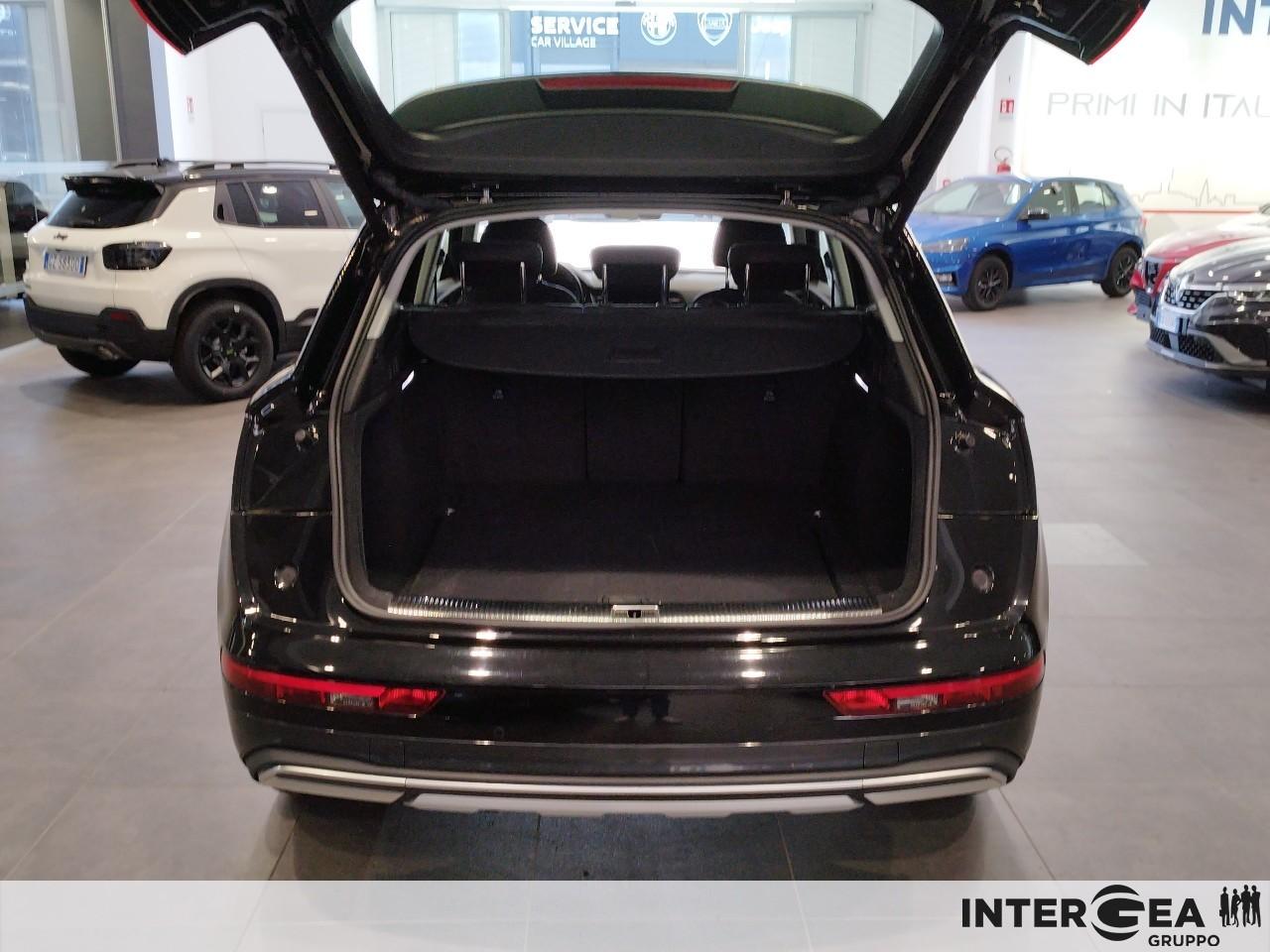AUDI Q5 40 2.0 tdi mhev 12V Business quattro s-tronic
