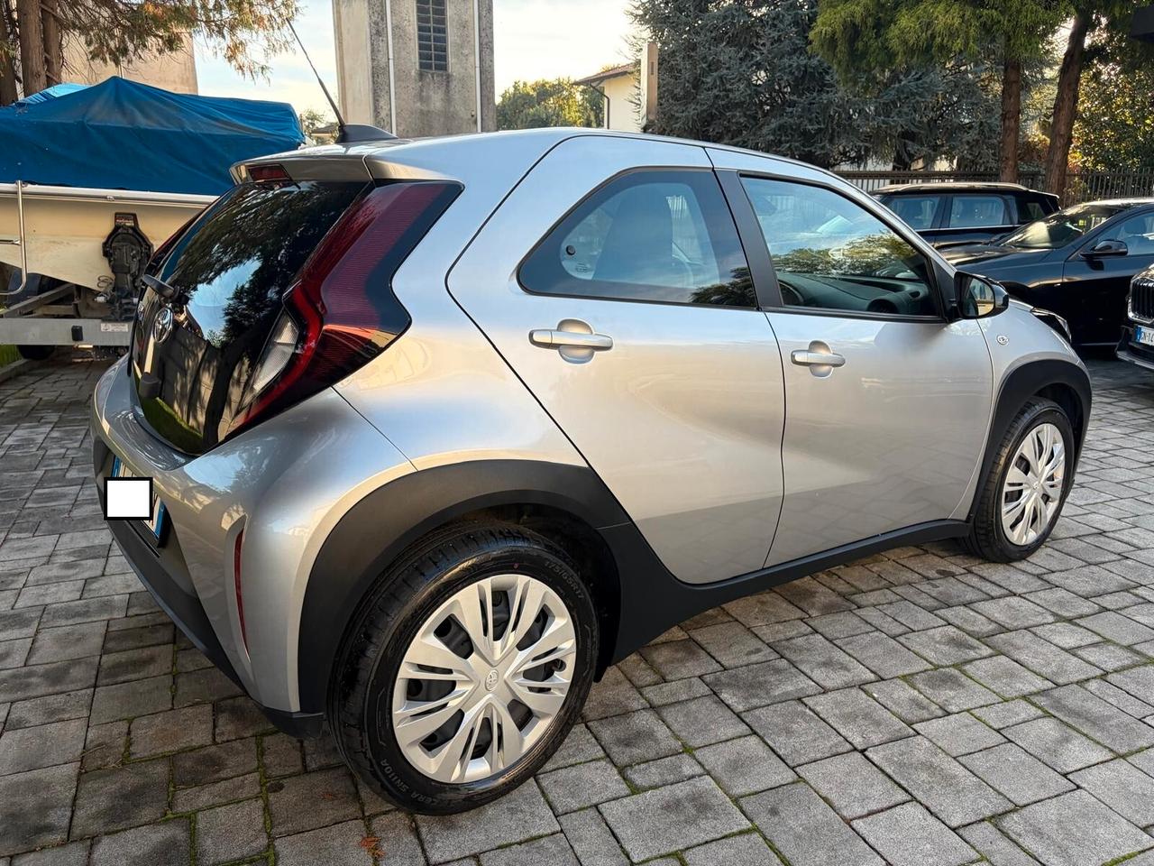 Toyota Aygo X 1.0 VVT-i 72 CV 5 porte Active SOLO 19.000 KM