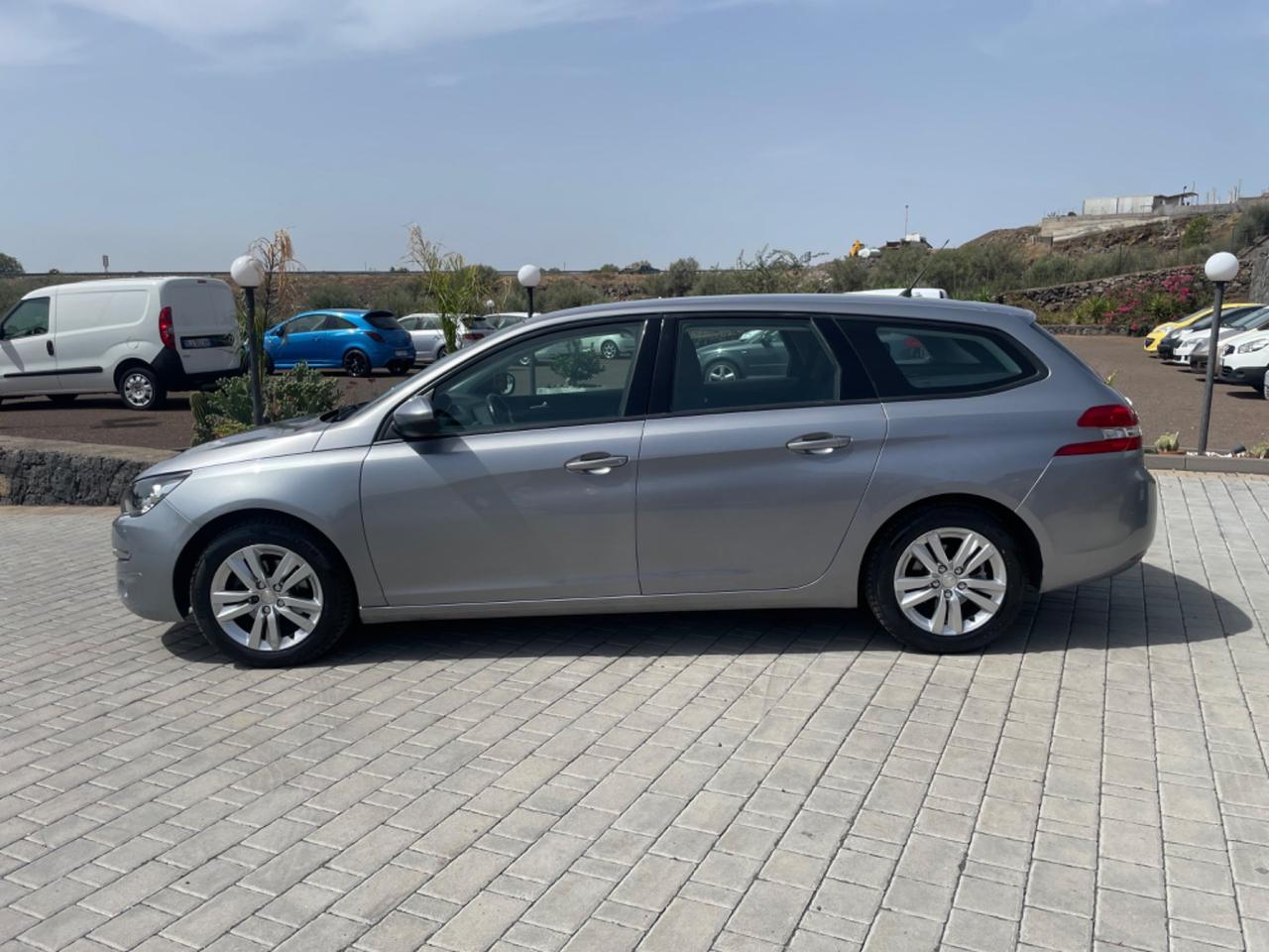 Peugeot 308 BlueHDi 100 S&S Access SW