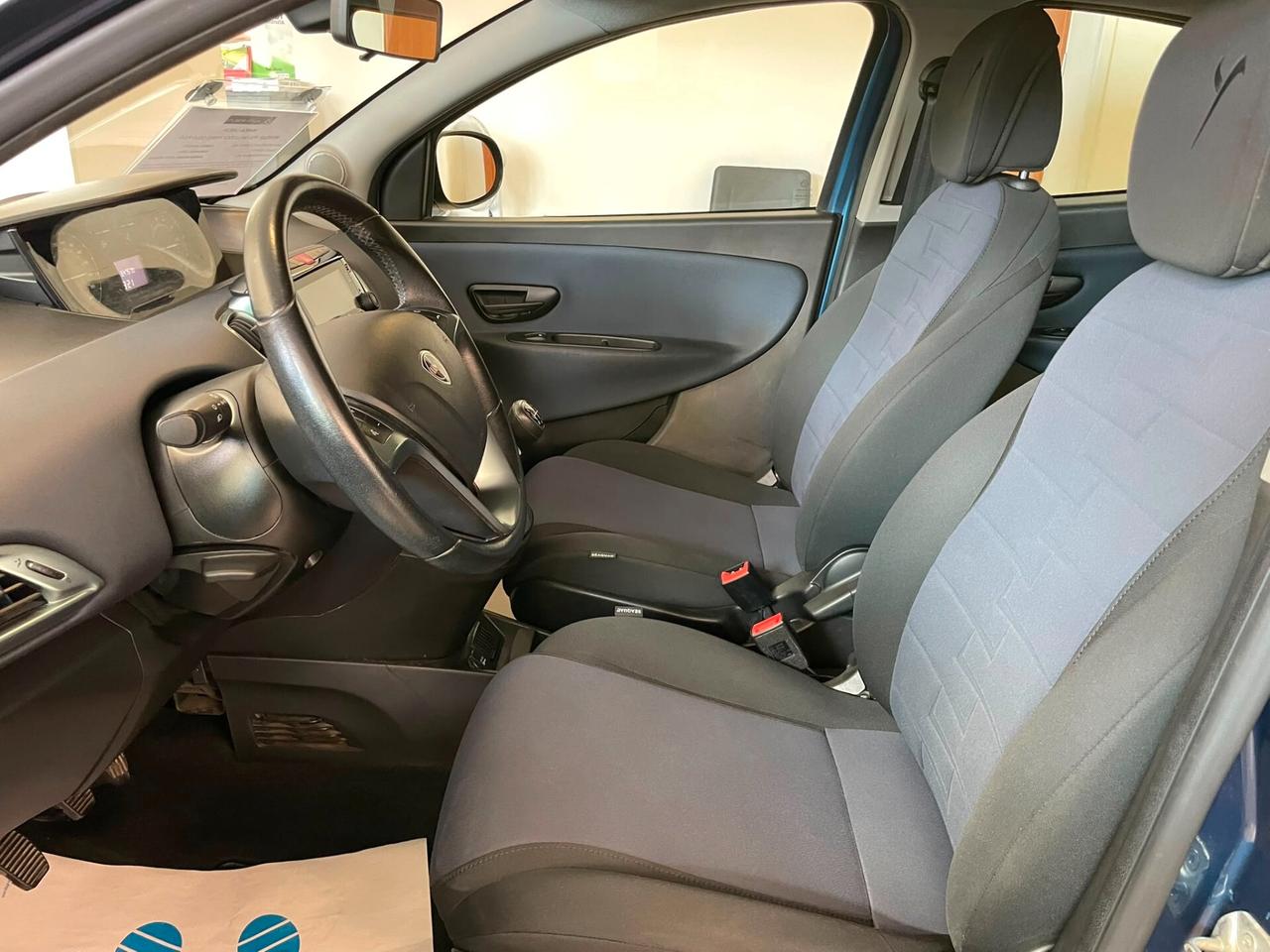 Lancia Ypsilon 1.0 FireFly 5 porte S&S Hybrid Gold Plus