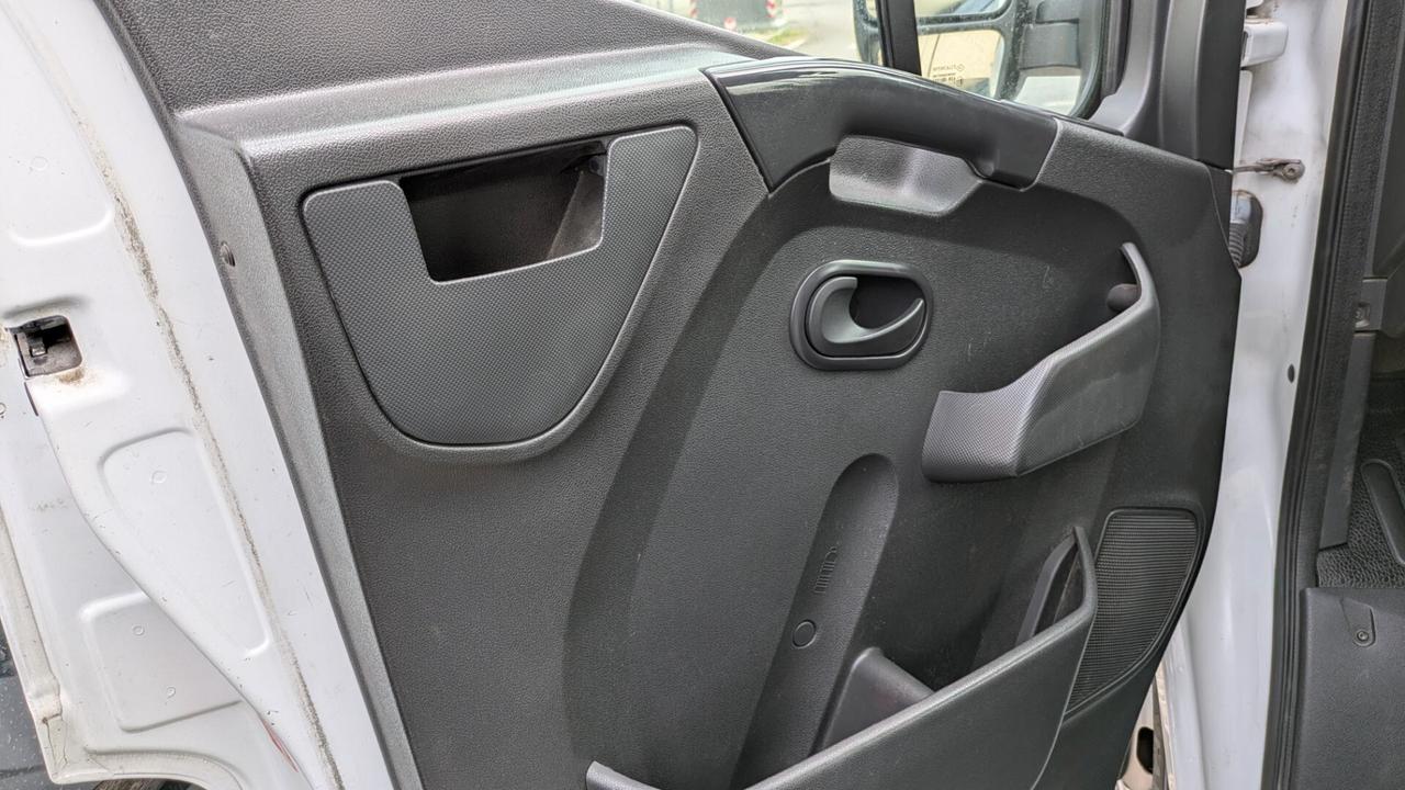 Renault Master T35 2.3 dCi RIBALTABILE CASS. MEDIO
