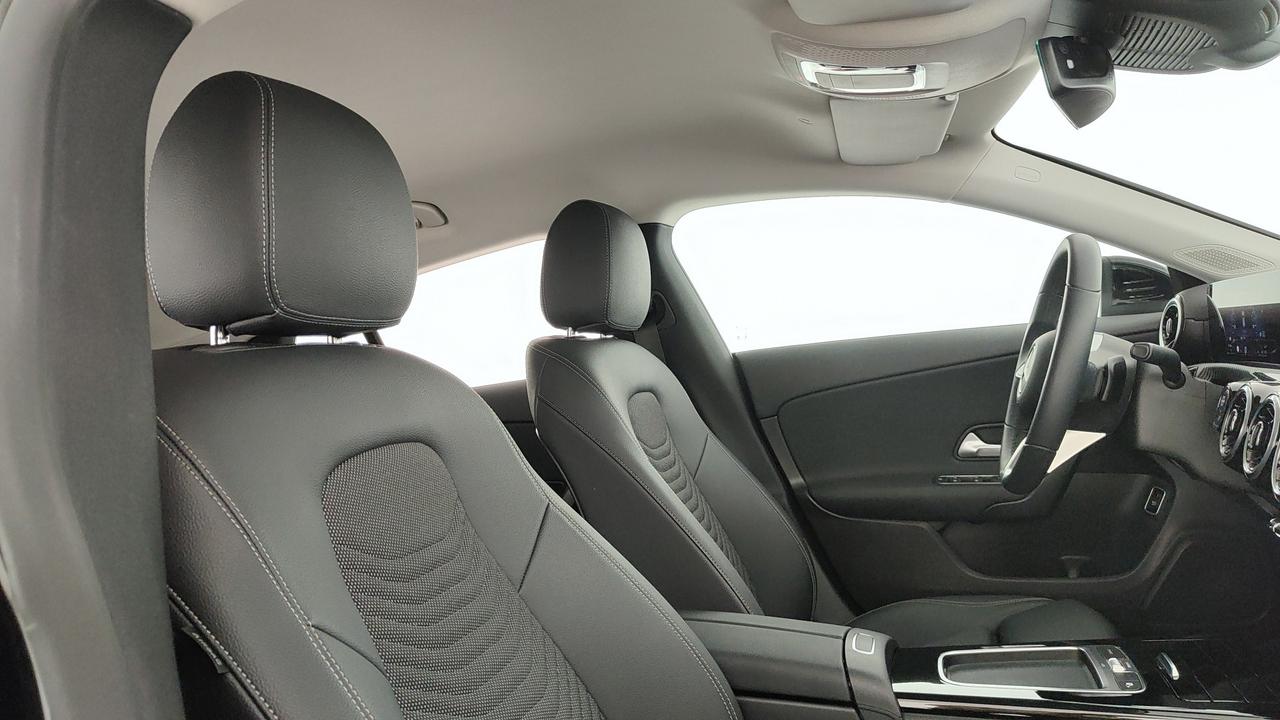 Mercedes-Benz CLA Shooting Brake 180 d Advanced auto