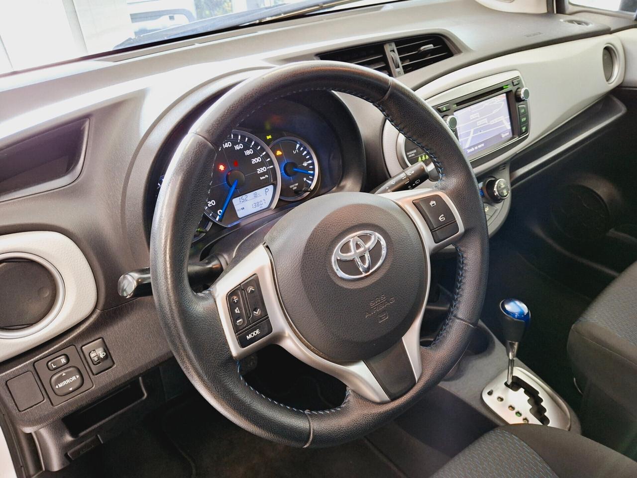 Toyota Yaris 1.5 Hybrid 5 porte Cool "Unico Proprietario