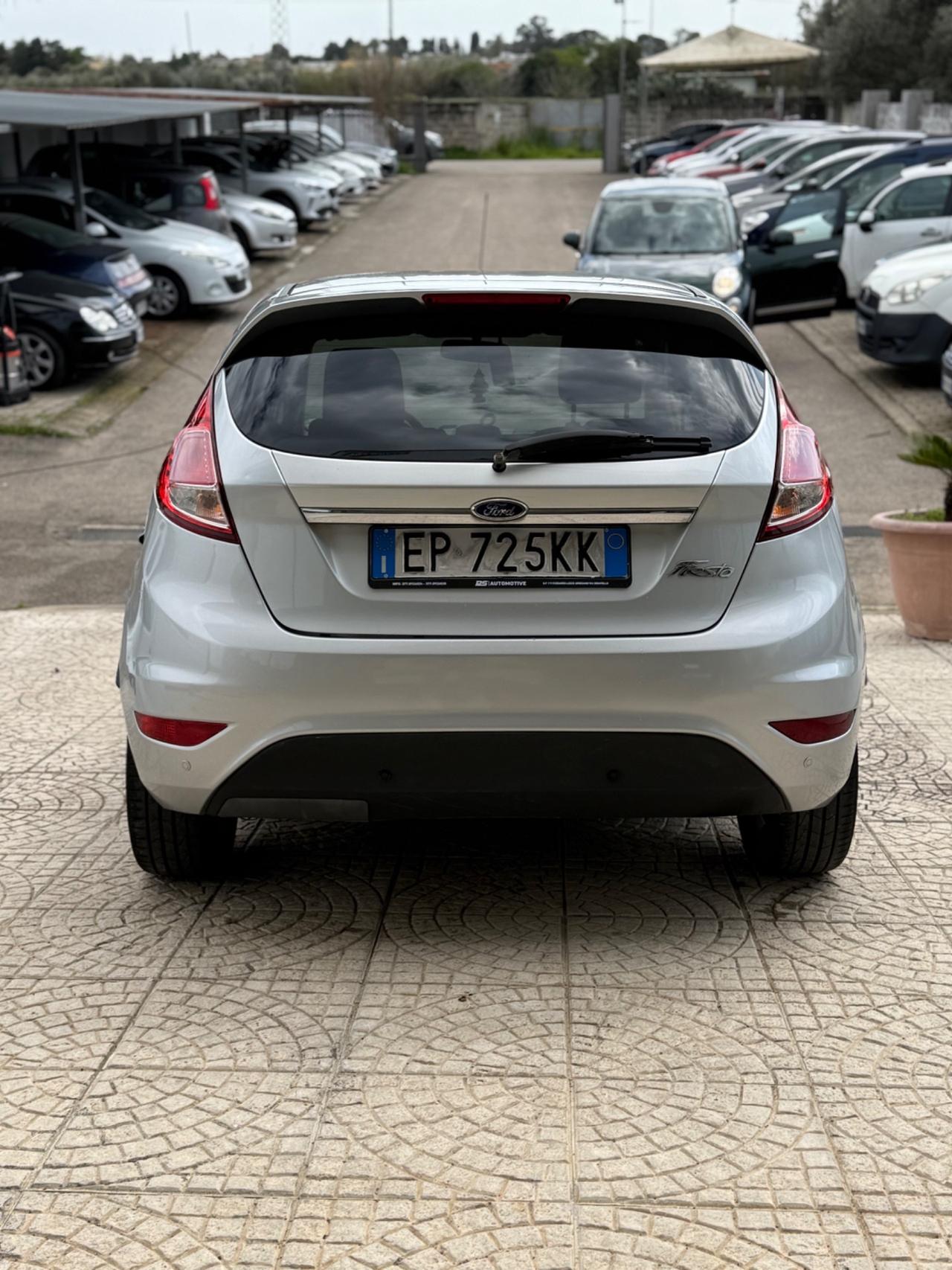 Ford Fiesta 1.5 TDCi 75CV 5 porte Titanium