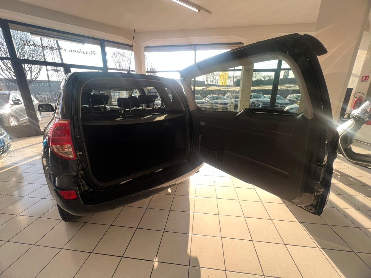 Toyota RAV 4 RAV4 2.2 D-4D 136 CV Luxury