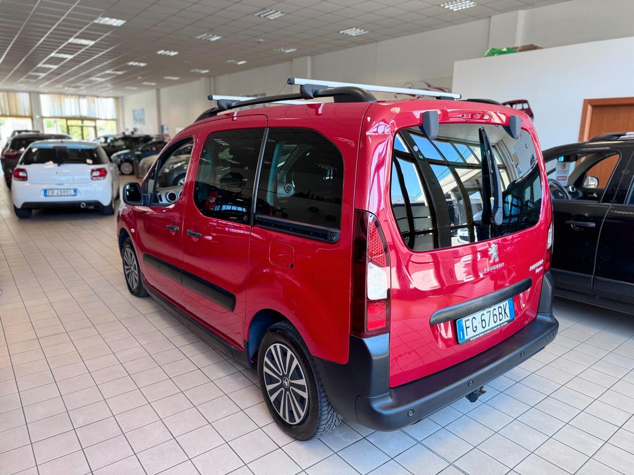 Peugeot Partner Tepee BlueHDi 100 Outdoor