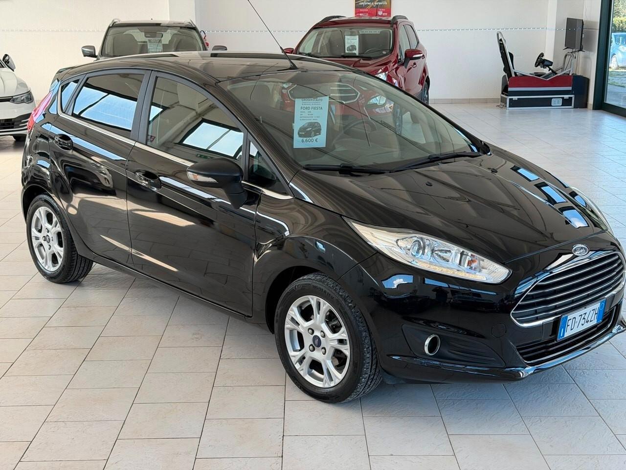 Ford Fiesta 1.5 TDCi 75CV 5 porte Black & White Edition
