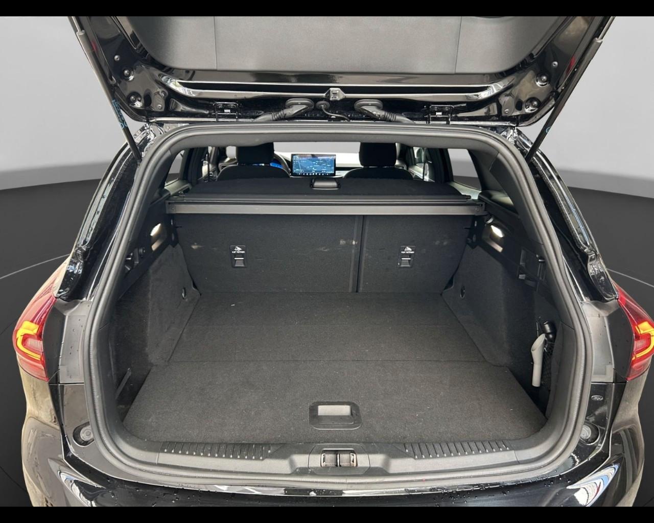 FORD Focus V 2022 SW - Focus SW 1.5 ecoblue ST-Line X 120cv auto