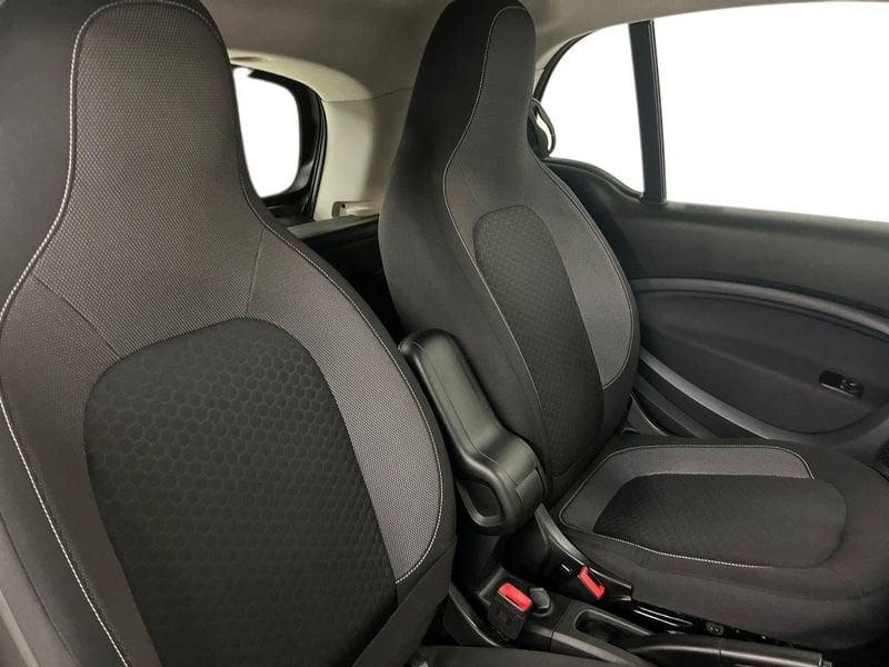 smart fortwo fortwo EQ Passion 22kw