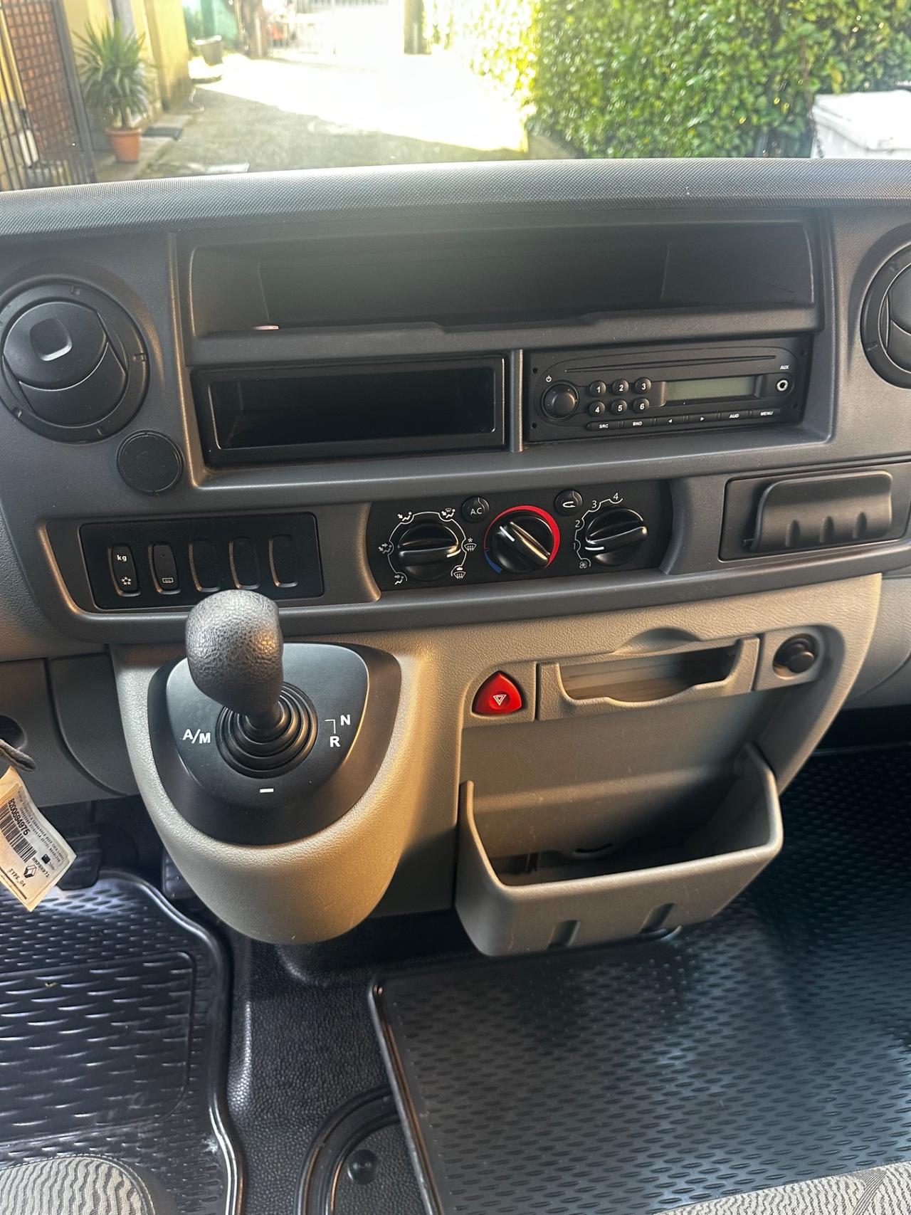 Renault Master T35/100 2.5 dCi PC-TN Furgone Ice