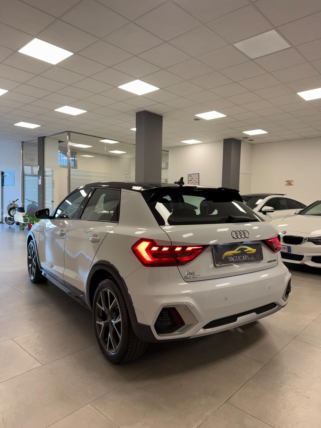 Audi A1 allstreet 35 TFSI Identity Contrast