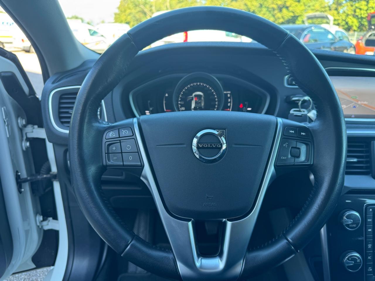 Volvo V40 D2 2.0 120CV Inscription NEOPATENTATI